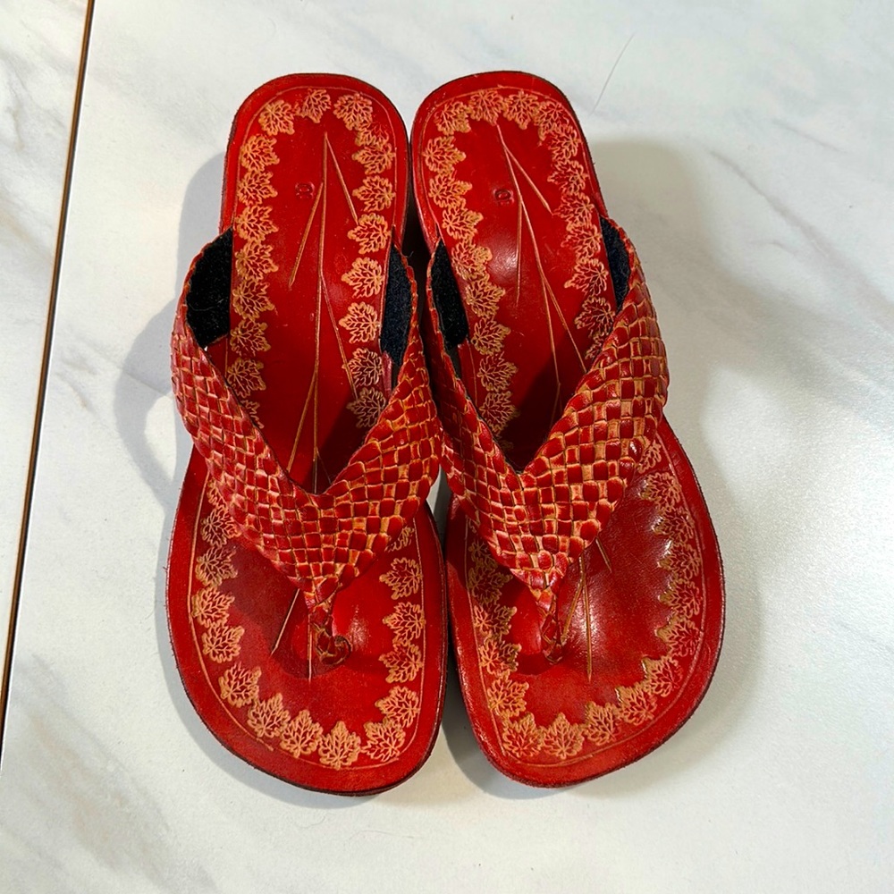 Super cute Red Leather Wedge Flip Flops SZ 8
